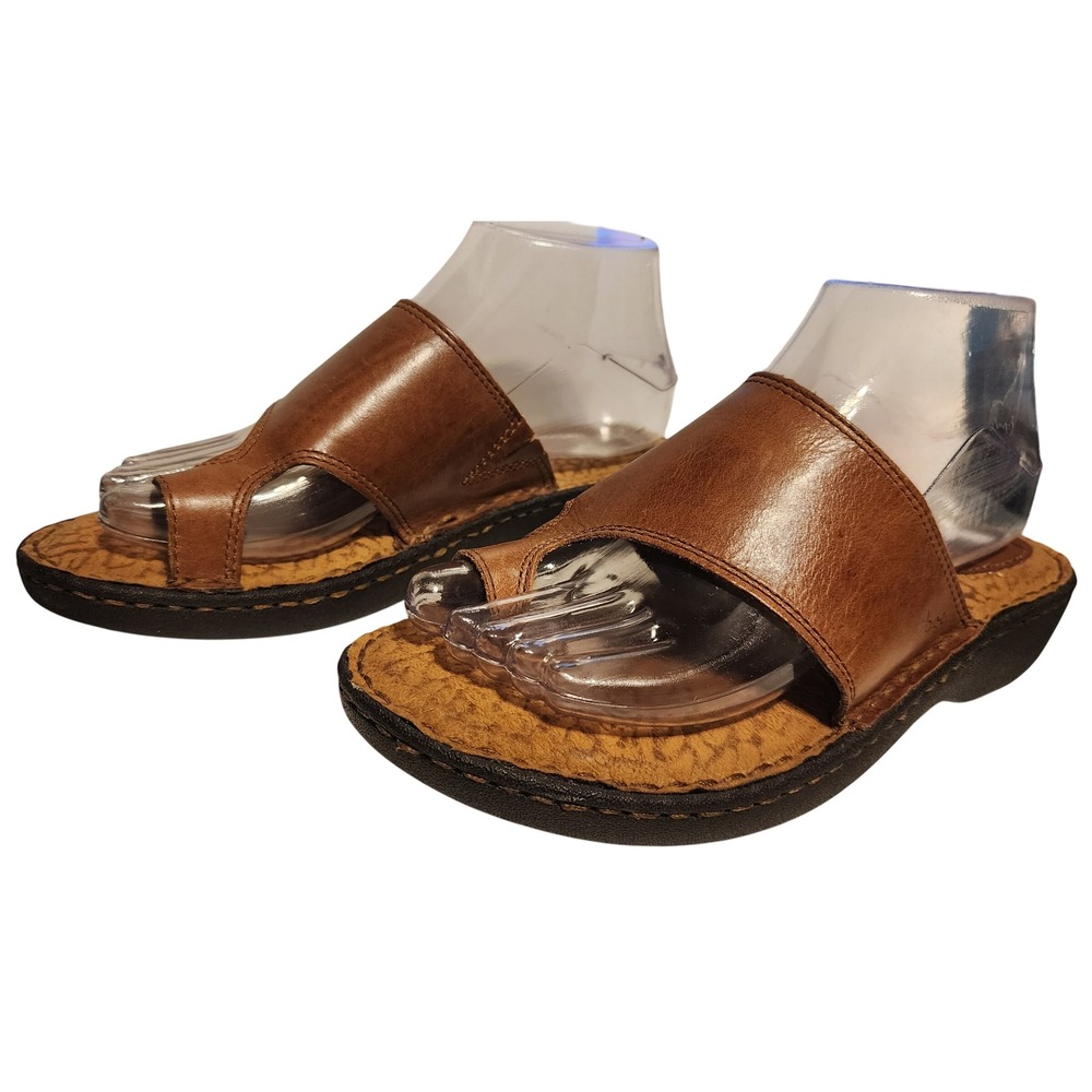 B.O.C Born Concept Brown Leather Toe Loop Slide Sandals  Womens Size 8
